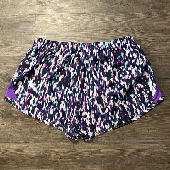 Nike Dri-Fit 5K Tempo Runnig Short - Picture 3 of 3